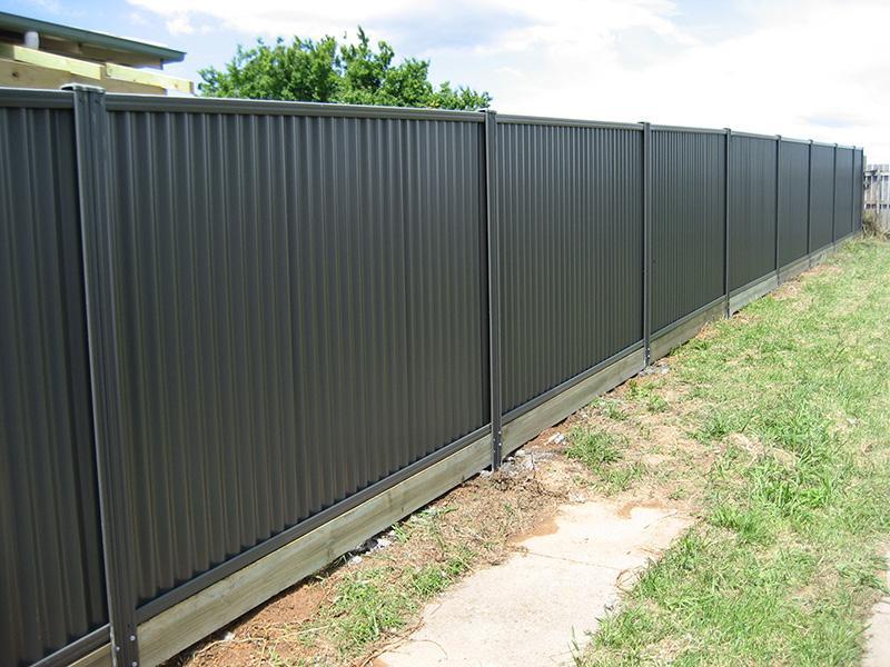 D&M Fencing - Colorbond Gallery